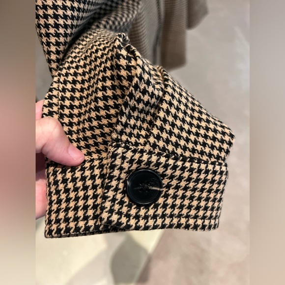 Current Air Shacket - Picture 4 of 9